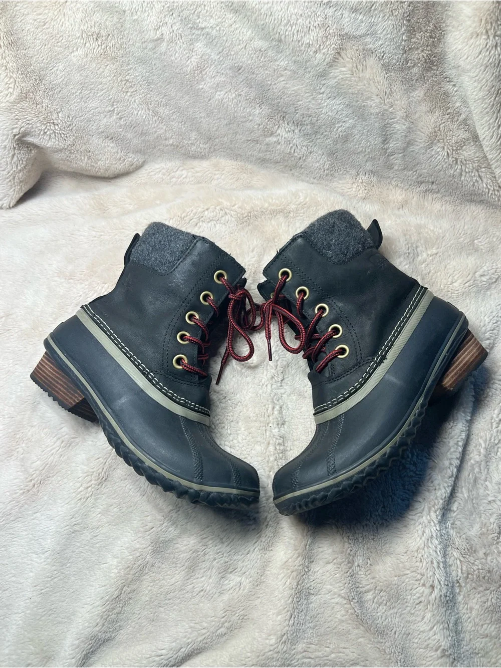 Sorel Women's Slimpack II Lace waterproof boots size 6.5